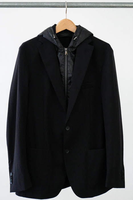 TRAVEL JACKET