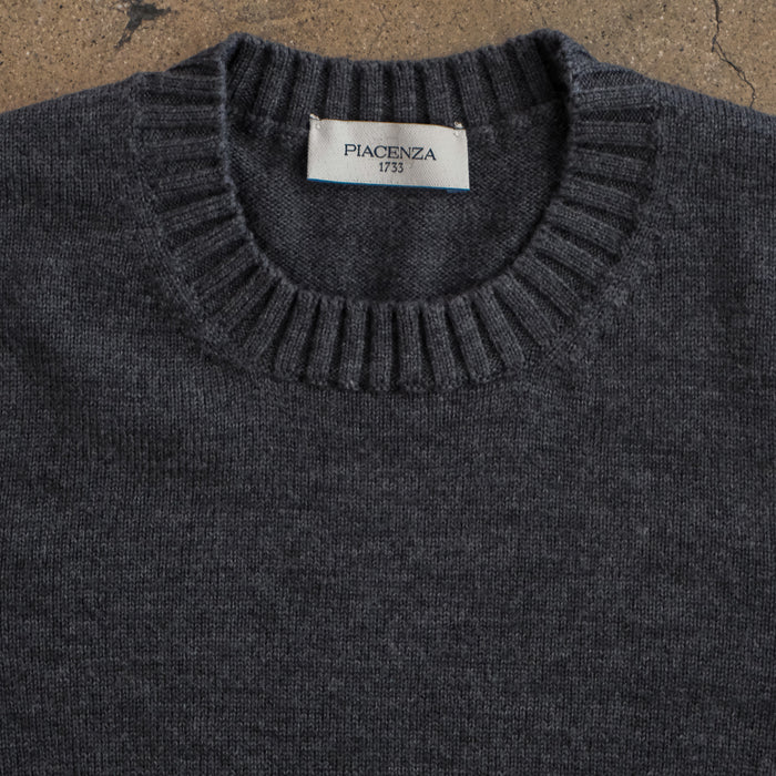 CREWNECK SWEATER