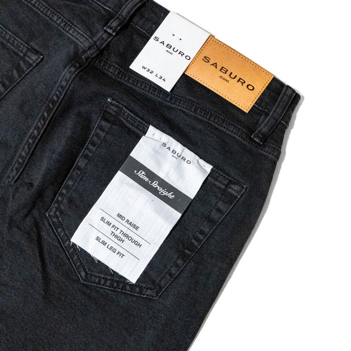 SLIM STRAIGHT JEAN