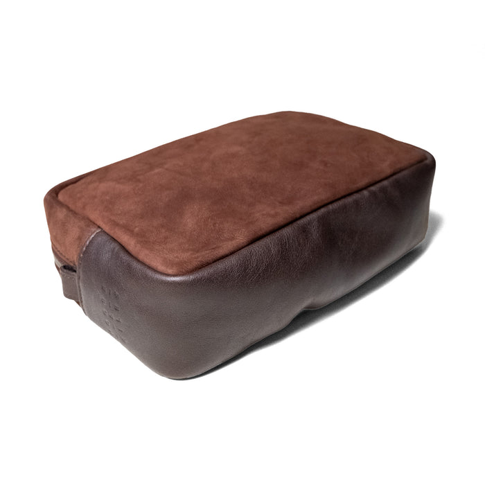 RECLAIMED WASH BAG