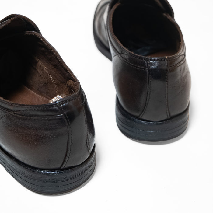 ARC 501 LACELESS OXFORD SHOES